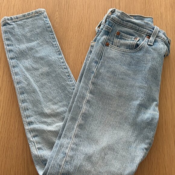 Levis 501® Skinny Women's Jeans W24 L28 - Picture 2 of 6